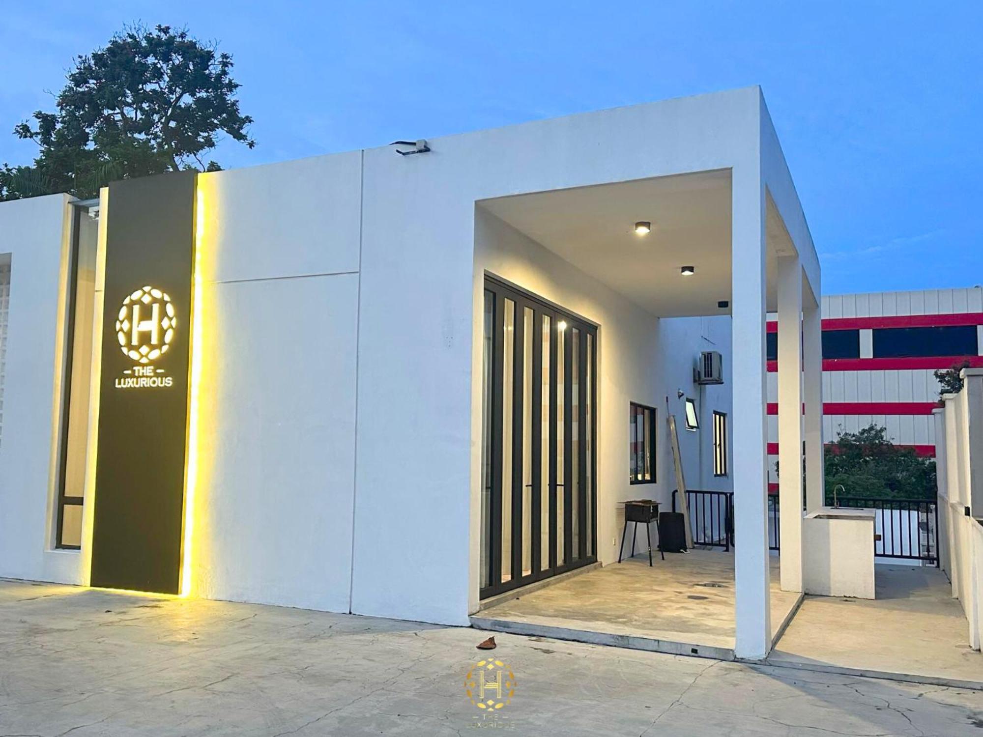 The Luxurious 27, Johor Bahru Villa Dış mekan fotoğraf